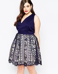 Gli abiti eleganti per le donne curvy devono essere realizzati in modo tale da rendere le vostre curve morbide e tute eleganti da donna per ogni stagione! Abiti Da Cerimonia Taglie Forti Cosa Indossare Se Sei Curvy
