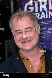 Owen teale hi-res stock photography and images