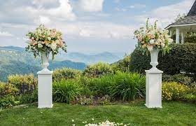 Westglow Resort And Spa Weddings Asheville Mountains Wedding Venue Nc Wedding Venue Wedding Venues North Carolina Mountain Wedding Venues
