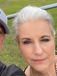 Dana Sledge's Instagram, Twitter & Facebook