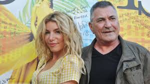 Born 17 may 1954) is a french comedian and actor. Lola Marois La Mort De Son Mari Jean Marie Bigard L Effraie De Plus En Plus Femme Actuelle Le Mag