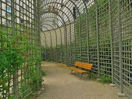 Paris 3e Jardin Anne Frank La Pergola