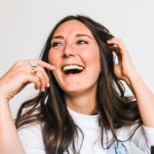 Ashley Huffstutler's Instagram, Twitter & Facebook