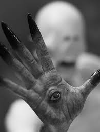 Pin By Christopher Michel Jara On Guillermo Del Toro Horror Photography Pan S Labyrinth Pale Man Horror