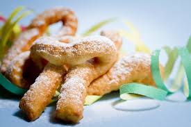 968,381 likes · 14,130 talking about this. Chiacchiere Di Carnevale Ricetta Di Iginio Massari