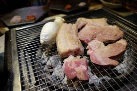 Won to ringgit conversion table. Black Pork At Yuktongryeong ìœ¡í†µë ¹ Myeongdong Seoul I Come I See I Hunt And I Chiak