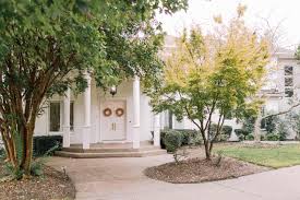 Young house love, a blog about home decoration and renovation, is written by sherry and john petersik. Exterior Paint Q A A Beautiful Mess