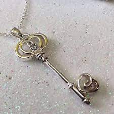 Avon Key To My Heart Necklace Silvertone Avon Jewelry Key To My Heart Heart Necklace