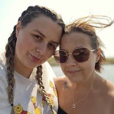 Anyone know of any jobs going Monday to Friday preferably during school  hours?