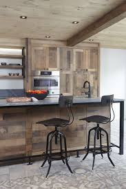 Cuisine Rustique Coin Lunch Comptoir Pierre A Savon Poutre En Bois Bois Rustique Ceramique A Motif Home House Design Interior Spaces