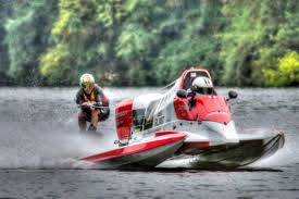 Le français antoine albeau est devenu cette semaine l'homme le plus rapide du monde sur planche à voile. Tracte A 127 Km H Sur Un Lac Le Wakeboarder De Toulouse Devient Le Plus Rapide Du Monde Actu Toulouse
