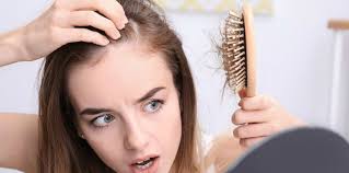 Rambut akan gugur dalam 100 helai sehari. Punca Rambut Gugur Lelaki Wanita Sila Ambil Tahu