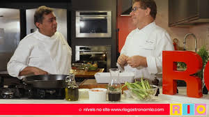 Inspirée par le passé rebelle de sa mère et une nouvelle amie confiante, une timide de 16 ans publie. J Arrete Quand Je Veux Critique Presse