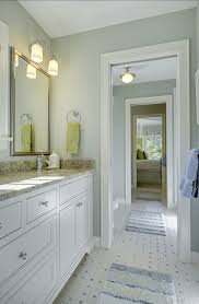 Sink (s) the basic concept of a jack and jill bathroom is where one shares a toilet and a bath but it has two sinks. 38 New Inspiration Decorating Ideas For Jack And Jill Bathroom