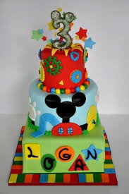 Bizcocho De Mickey Mouse De Un Año Dulce De La Casa De Mickey Mouse Micley Mouse Birthday Party Ideas Pastel De Minnie Mouse La Casa De Mickey Mouse Pastel De Minnie