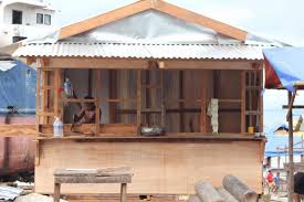 Introduction the bahay kubo is the native house of the philippines, and considered as the national shelter, a cultural heritage, and one of the most illustrative and the wall siding is either bamboo laticework (salasala), interlaced bamboo (amakan), woven bamboo ( sawali), or wooven coconut. Can A House Be Typhoon Proof And Earthquake Proof At The Same Time Next City