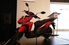 Caranya dengan coba menekan remote dekat dengan mobil, contoh menempel di kaca depan langsung. Sistem Keyless Honda Vario 150 Beda Dengan Pcx 150 Oto