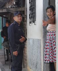 Fuentes policiales han informado sobre un ataque de pandilleros contra civiles que iban de celebrar un partido de fútbol en el. Proyeccion Social Policia Nacional De Colombia Rinep