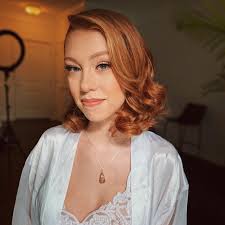 Julieta del Toro Make-Up Artist, Hair Stylist & Esthetician.