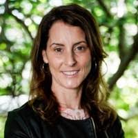 Melinda Coles's Instagram, Twitter & Facebook