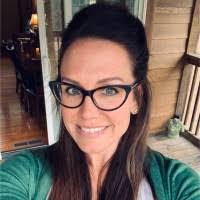 Alicia Knecht's Instagram, Twitter & Facebook