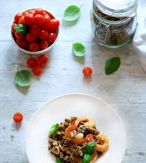 Iniziate la cottura facendo insaporire per bene, quindi aggiungete anche il succo di limone e lasciate restringere, quindi aggiungete anche buccia di limone grattugiata e. Pasta Di Lenticchie In Padella Ricetta Facilissima Di Libera Terra