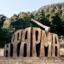 Εκδόθηκε το 1945, τέσσερα χρόνια πριν από το τελευταίο 1984. H Farma Home Facebook
