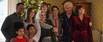 Kate és teddy pierce testvérek, akik elhatározzák, hogy idén karácsonykor lencsevégre kapják a télapót, amikor az nagy titokban beoson a házukba. 2020 Legjobb Filmjei 8 Karacsonyi Film A Teli Unnepi Hangulathoz