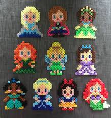 Perles A Repasser Les Princesses Disney Par Ninou Et Louise Perler Bead Disney Diy Perler Bead Crafts Hama Beads Design