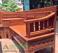 Kursi tamu jati minimalis ini biasanya memiliki bentuk yang ramping. Kursi Sudut Minimalis Motif Bunga Air Furniture Jati Jepara