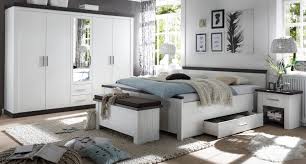Ninelle schlafzimmer komplett set landhausstil weiss mit goldener patina. Schlafzimmer Komplett Corela In Pinie Weiss Und Wenge
