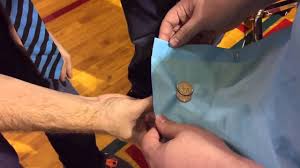 Documents similar to 125 tours de magie avec les cartes. Petit Tour De Magie Avec Une Piece