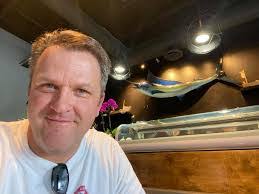 Scott Mecham's Instagram, Twitter & Facebook