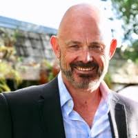 500+ profilů „Brittain“