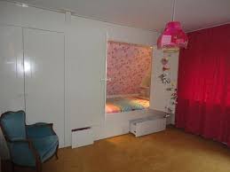 bedstee onder schuine wand slaapkamerideeen thuisdecoratie ideeen voor een kamer