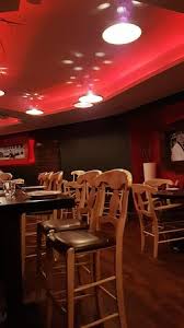 When trying to create a modern look of simplicity, its easiest to start with a clean slate. Soft Warm Modern Decor Bild Von Astore Restaurant Dusseldorf Tripadvisor