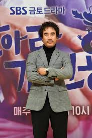 얼굴은 많이 봤던 그 배우, 배성우 히스토리입니다. ë‚ ì•„ë¼ ê°œì²œìš© ë°°ì„±ìš° ë™ìƒ ë°°ì„±ìž¬ ì–¸ê¸‰ì— ê¸°ìž ìºë¦­í„° ë„ì›€ ç„¡ ì†Œë‹¤
