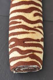 Roule Zebre Zebra Roll Cake Blog Cuisine Avec Du Chocolat Ou Thermomix Mais Pas Que Blog Cuisine Gateau Roule Gateaux Safari