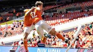 On blackpool's previous visit to this vast stadium, thousands of disenchanted supporters stayed away in protest at the toxic regime kenny dougall double against lincoln sends blackpool back to championship » portal4sport 1vs4qmgsio0gxm