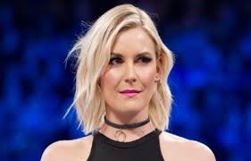 Actualización sobre el estado de Renee Young debido al COVID-19