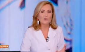 Coduttrice tv(forum e stasera italia) giornalista scrittrice.barbara palombelli. Barbara Palombelli A Stasera Italia La Dignita Di Una Persona E Il Lavoro Non La Fila All Inps Per Il Reddito Di Cittadinanza Libero Quotidiano