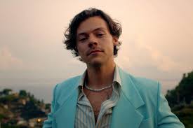 Maybe the most crowded space on the harry styles body canvass is the left arm. How To Get Harry Styles Golden Music Video Drip