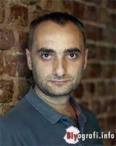 Enine boyuna programında yaşadığı tartışmanın ardından i̇smail saymaz'ın kim olduğu merak edildi. Ismail Saymaz Biyografi Info