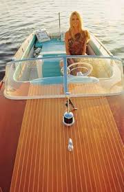 Inspiration Brigitte Sunrise Hossegor Le Blog Bateaux Retro Bateau Classique Bateau Riva