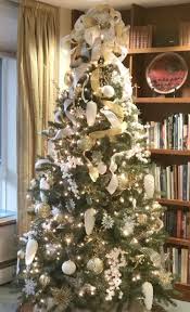 Jrl Interiors Holiday Decorating Projects Before And After In 2020 Holiday Decor Elegant Christmas Trees Ribbon On Christmas Tree