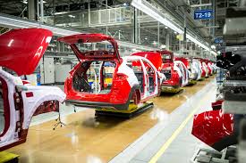 Je les apercevais comme dans un rêve, ayant un peu de fièvre, à. Mass Customization Definition