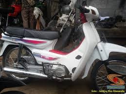 Maybe you would like to learn more about one of these? Penampakan Motor Jadul Honda Astrea Grand Warna Putih Mulus Alias Bulus Gans Setia1heri Com