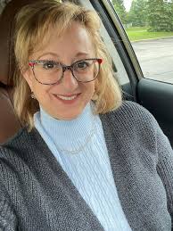 Going with the Silver Paperclip 🖇️ pieces today for my work look! Remember  when you buy both you save 🖤30% off through a Curated Box!  https://sabika-jewelry.com/productdetail/CSB-BOX?u=ConnieVanWagnen