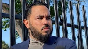 Raphy Pina, esposo de Natti Natasha, aparece con su ropa de prisionero