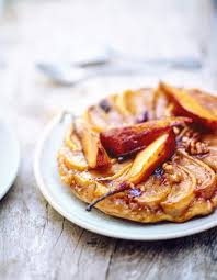Tarte Tatin Poires Caramel Et Fruits Secs Recette En 2020 Recettes De Cuisine Recette Tarte Tatin Et Alimentation